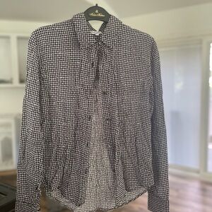 Splendid Monochrome Geometric Top